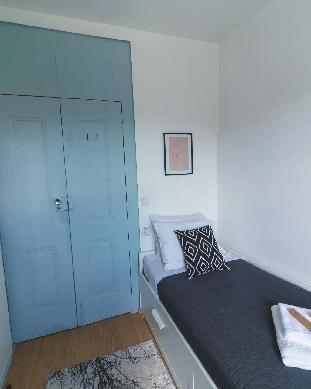 SINGLE Shared external bathroom Room, Vila Santa Cruz Guest House, Porto