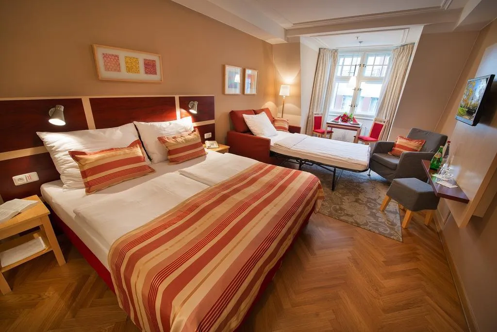 STUDIO CAPACITY 4 Room, EA Hotel Julis, Prague