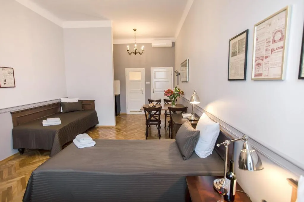 Room, Scharffenberg Apartments Main Square, Krakow