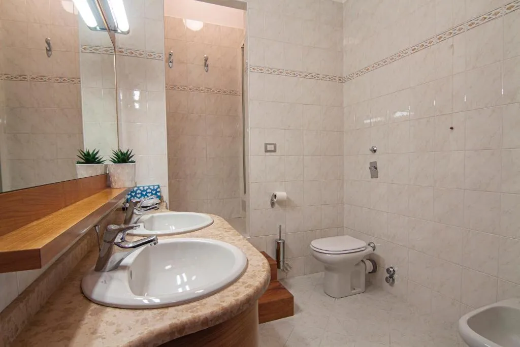 QUADRUPLE STANDARD Room, Hotel Dei Fiori, Milan