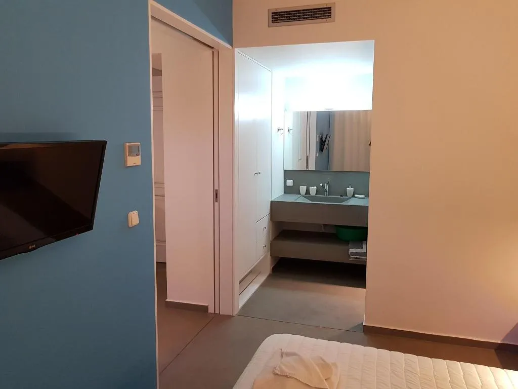 Room, Niriides Hotel, Crete