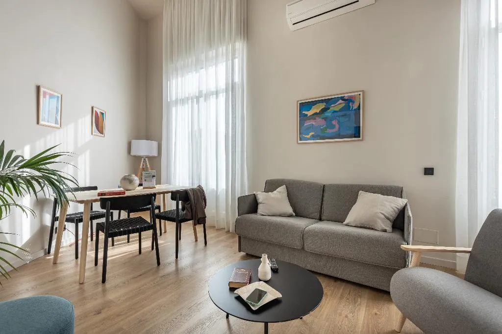 APARTMENT CAPACITY 3 ONE BEDROOM Room, Libere Madrid Palacio Real, Madrid