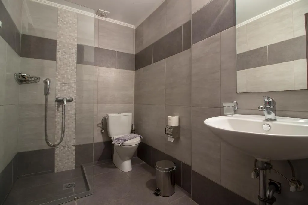 TRIPLE STANDARD Room, Cosmopolit, Athens