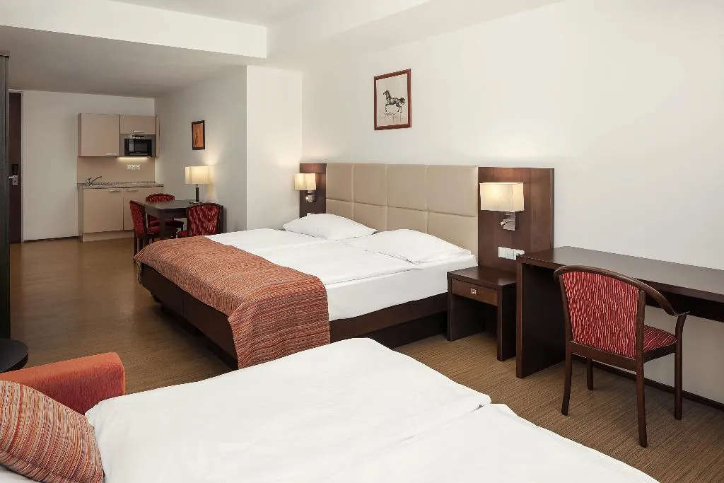 APARTMENT WITH KITCHENETTE Room, Ankora, Prague