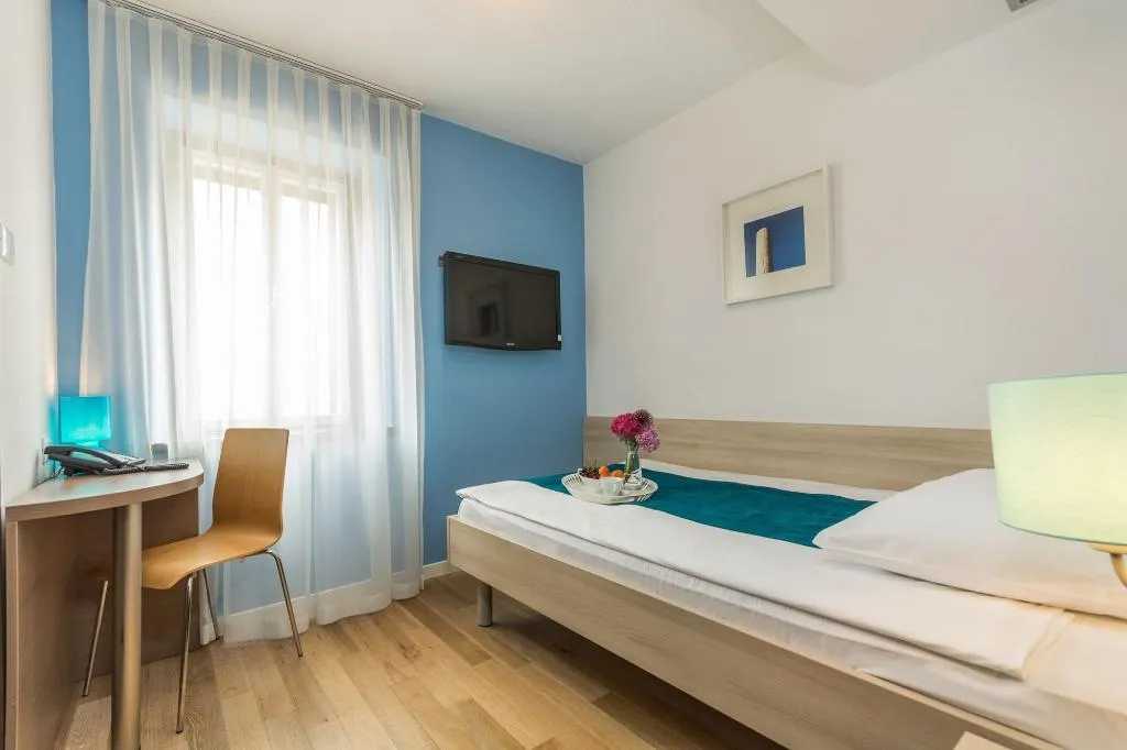 Room, Vista, Istria