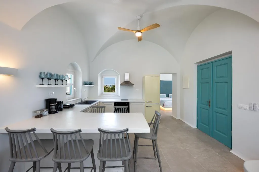 VILLA THREE BEDROOMS WITH PRIVATE POOL Room, Sienna Eco Resort, Santorini