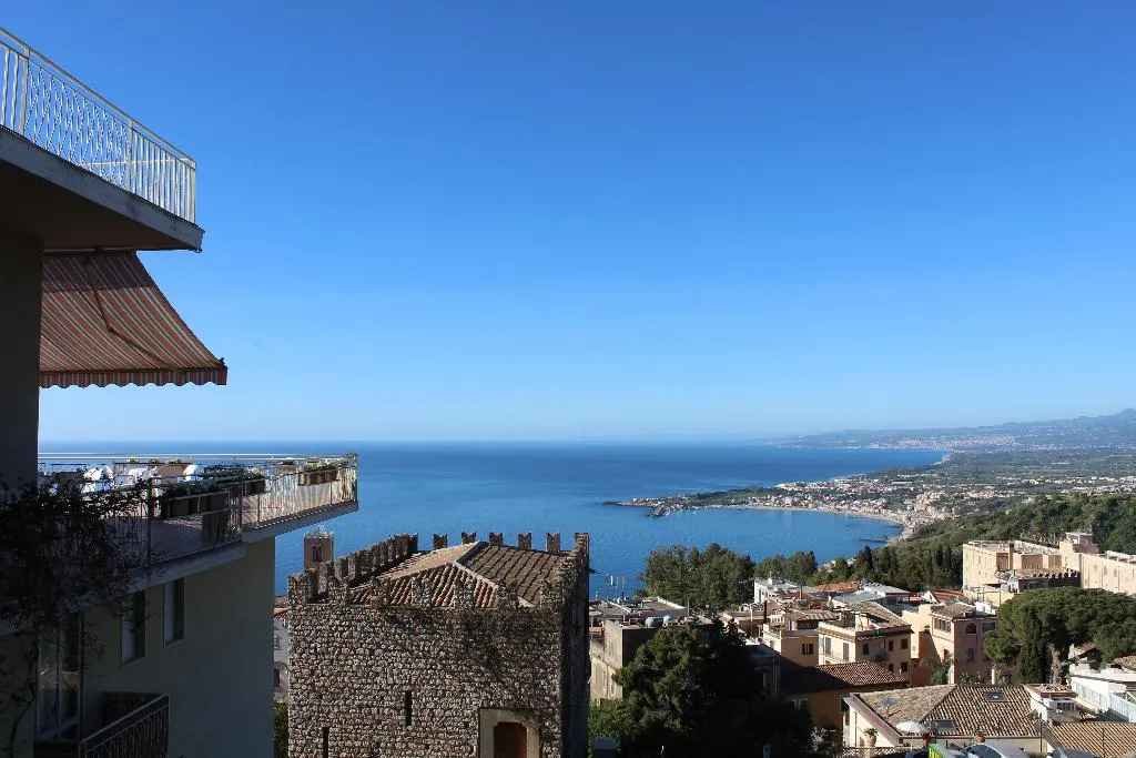 General view, Mediterranee Hotel, Taormina