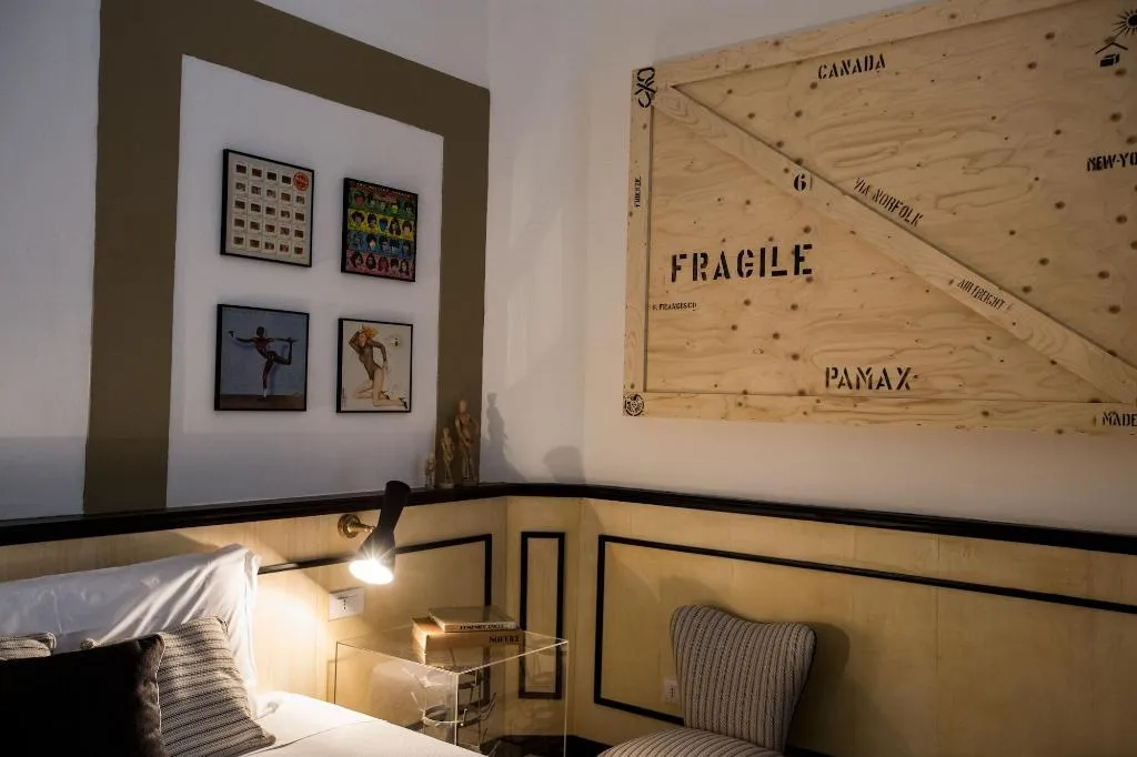 Room, Adastra Suites, Florence