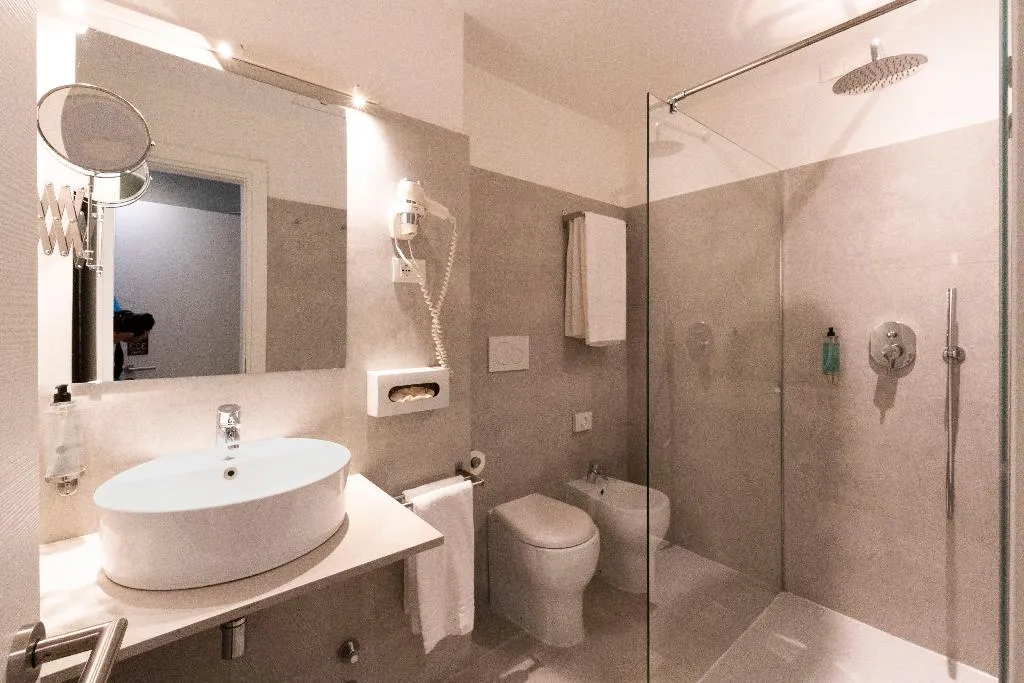 JUNIOR SUITE STANDARD Room, Kleos Hotel, Milan