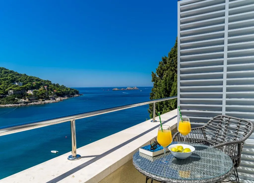 TWIN SEA VIEW WITH BALCONY Room, Art Hotel, Dubrovnik