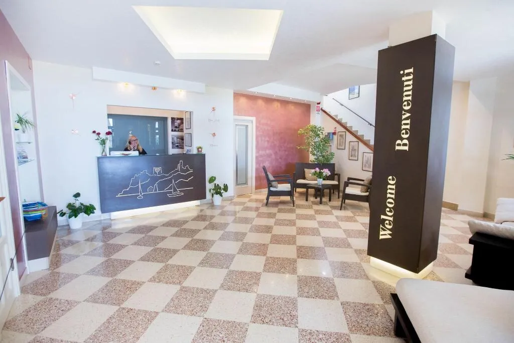 Lobby, Al Pescatore, Palermo
