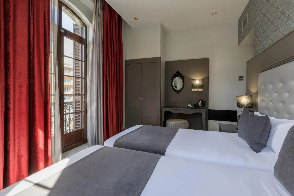 Double or Twin SUPERIOR Room, Hotel Ciutadella Barcelona, Barcelona