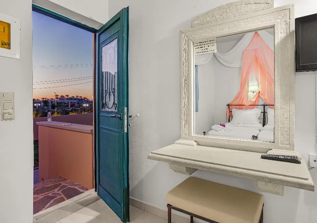 STUDIO STANDARD Room, Golden Bay Apartments-Garden Haven, Crete
