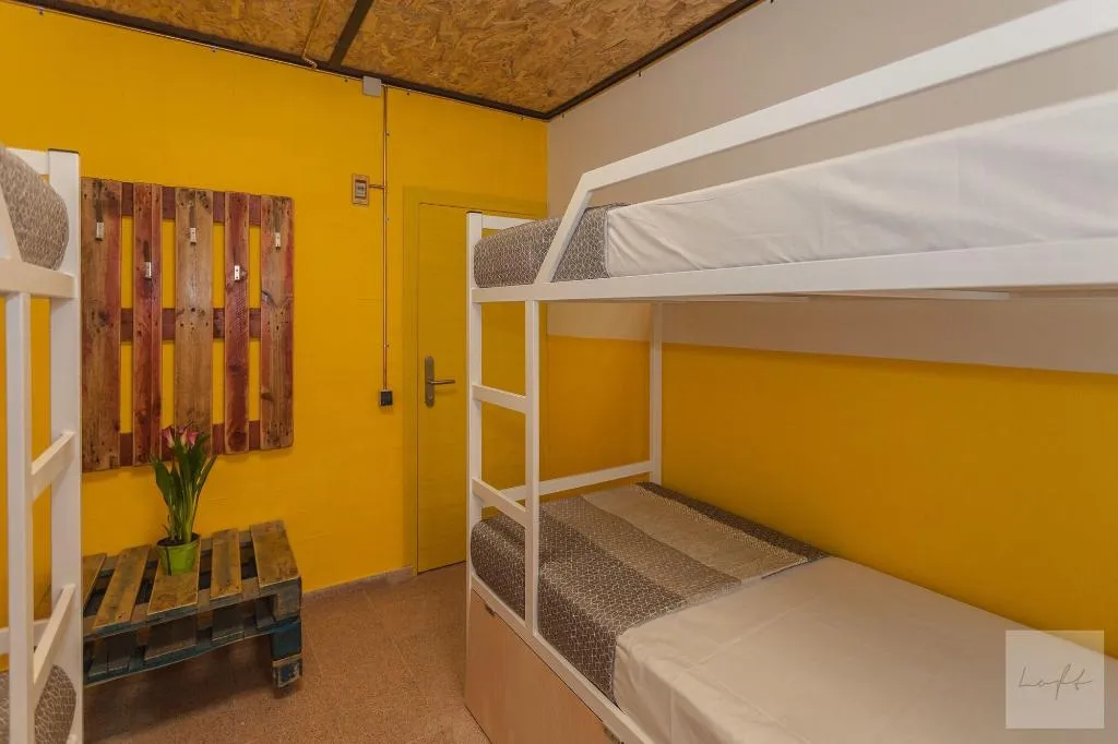 Room, Neptuno Hostal, Costa Brava