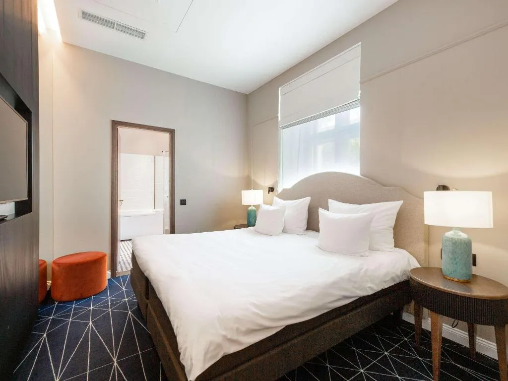 SUITE WITH BALCONY Room, Movenpick Hotel Tallinn, Tallinn