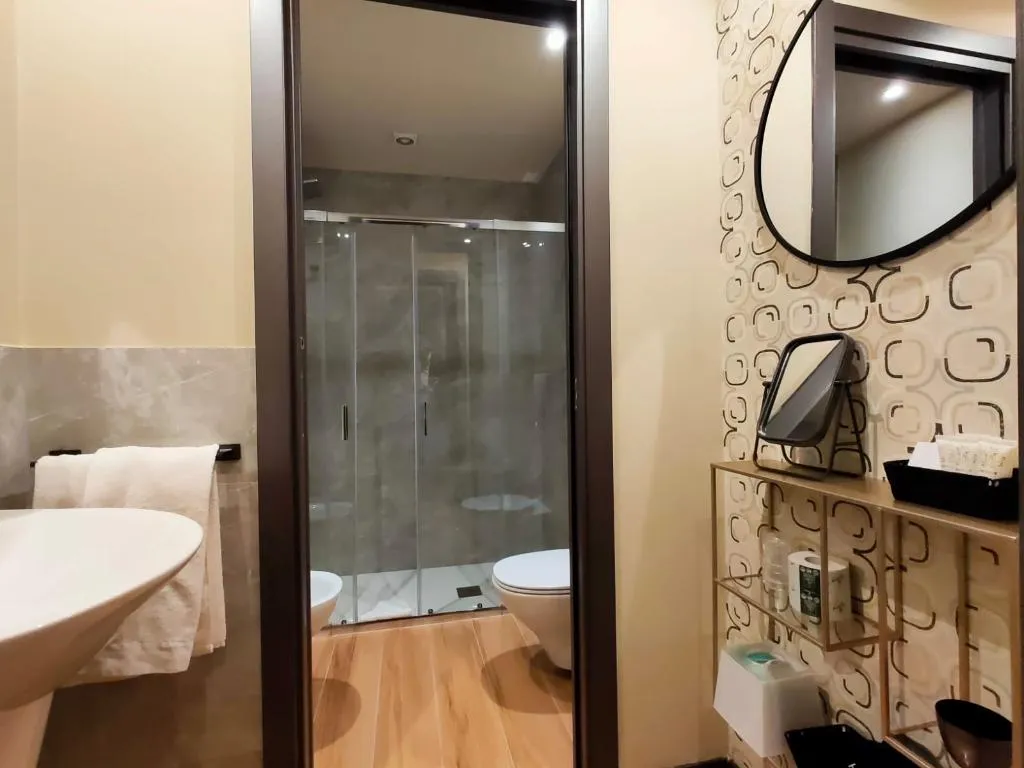 JUNIOR SUITE WITH VIEWS Room, Intomilan Aparthotel Galleria Duomo, Milan
