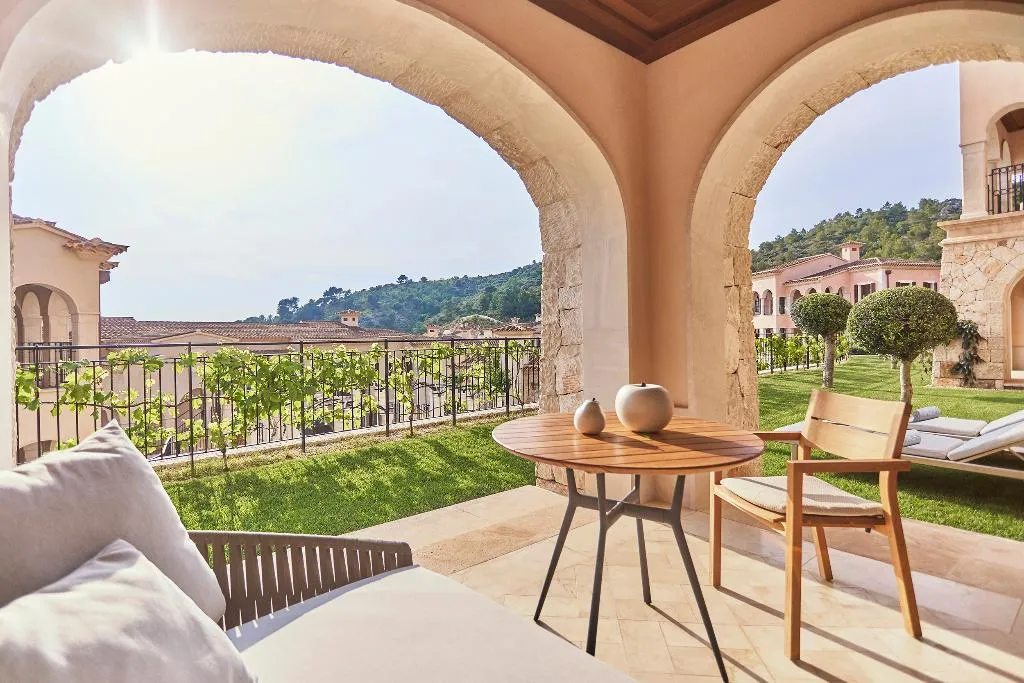 SUITE GARDEN VIEW TWO BEDROOMS Room, Cap Vermell Grand Hotel, Majorca