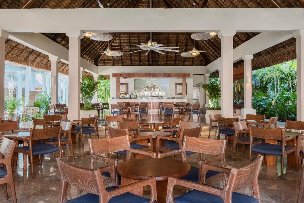Bar, Iberostar Waves Tucan All Inclusive, Cancun Area