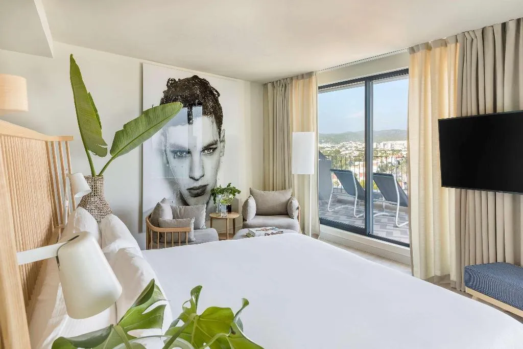 Room, ME Sitges Terramar, Costa Brava