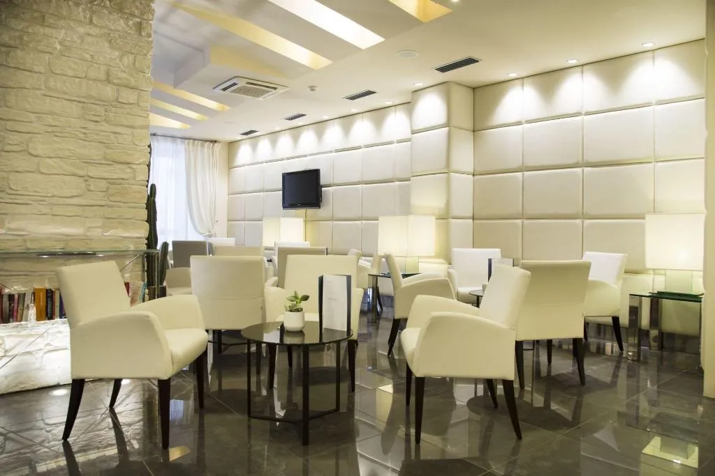 Lobby, Antico Borgo, Milan