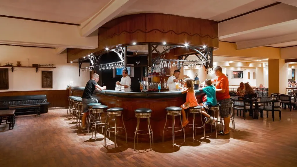 Bar, Giftun Azur Resort, Red Sea Riviera