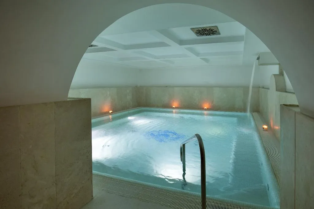 Pool, Rose Garden Palace, Rome