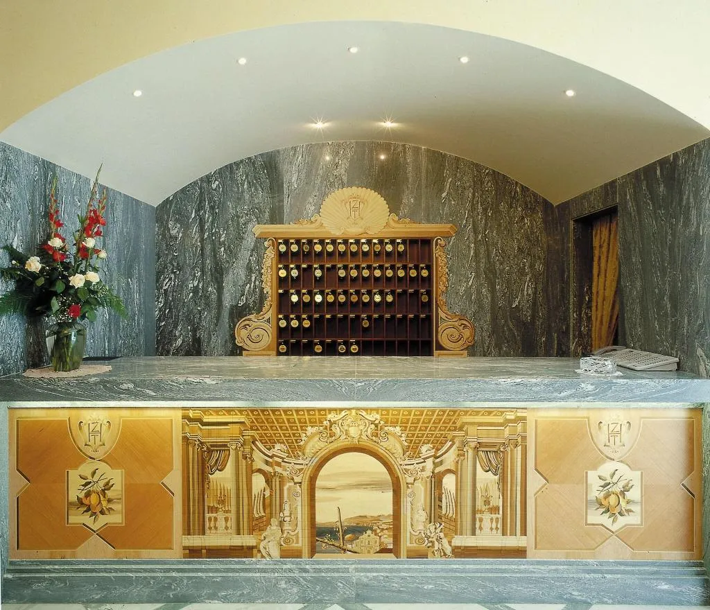 Lobby, Zi' Teresa, Naples