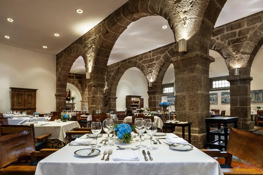 Restaurant, Pousada Mosteiro de Guimaraes - Monument Hotel, Porto