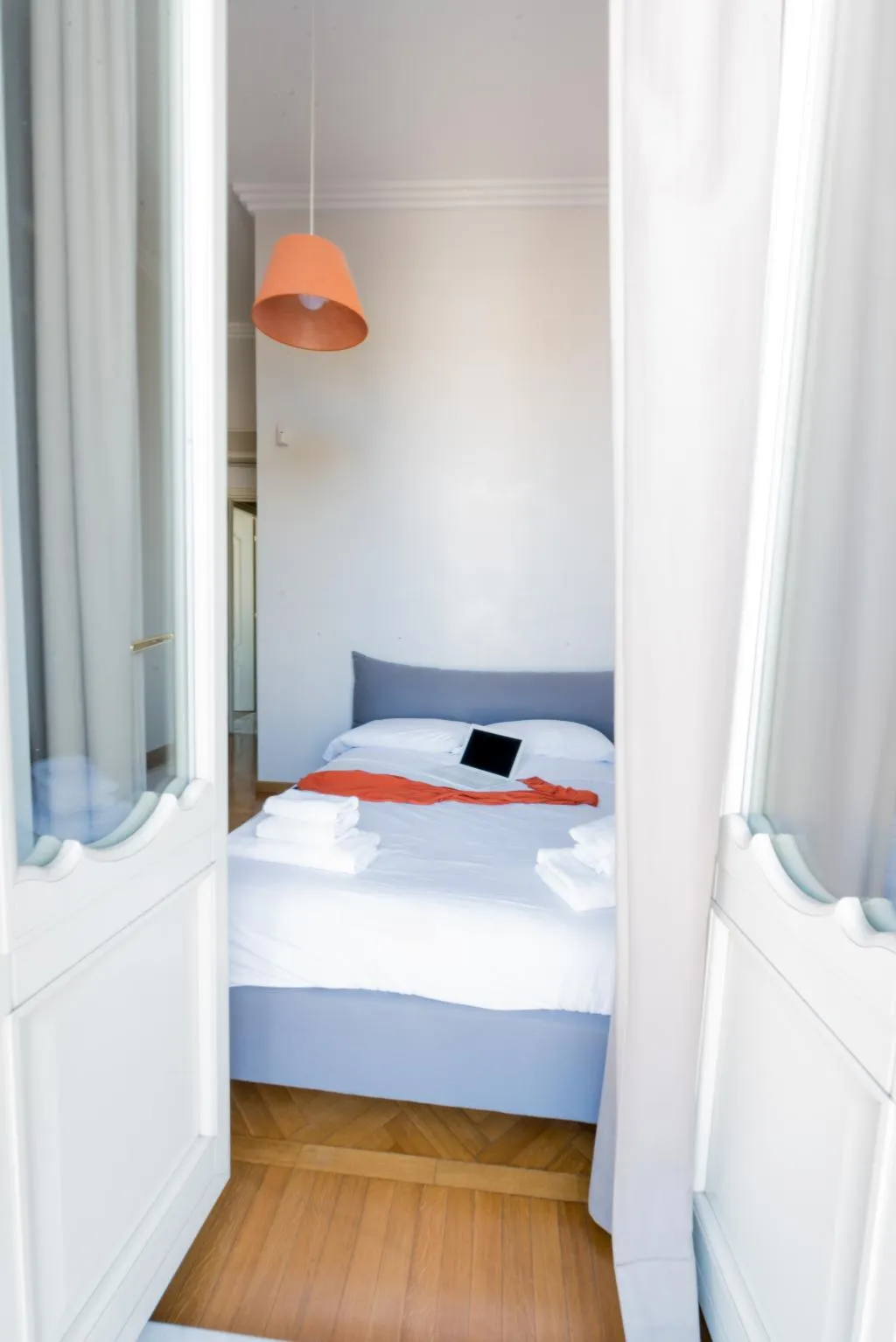 APARTMENT CAPACITY 6 TWO BEDROOMS Room, Fontana Più Stella Apartments, Rome
