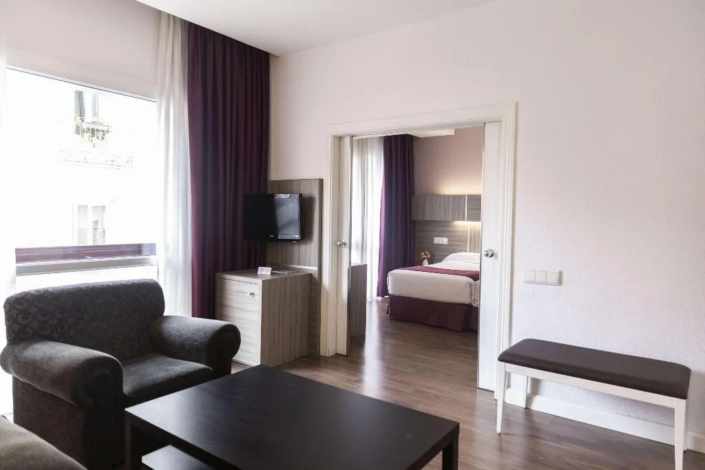 DOUBLE STANDARD Room, Serrano, Madrid