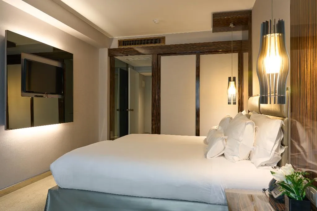 Double or Twin DELUXE PREMIER Room, Altis Grand Hotel, Lisbon