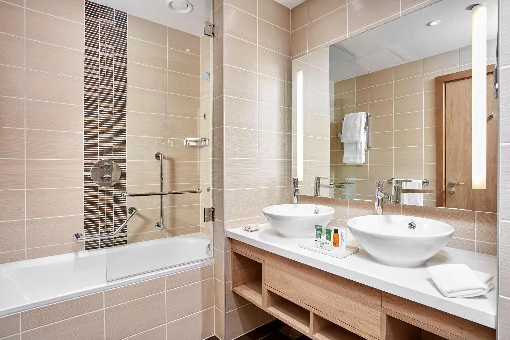 Room, Hilton Garden Inn Hotel Mall Avenue, Dubai