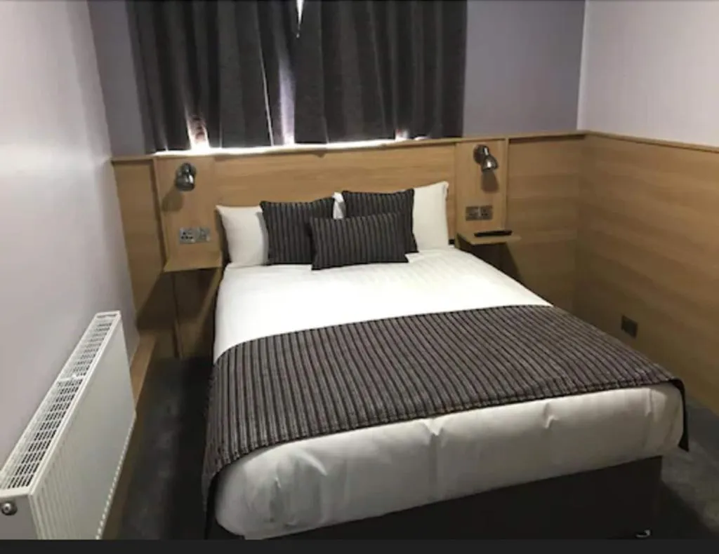 Room, Kennedy's Pub Drumcondra, Dublin