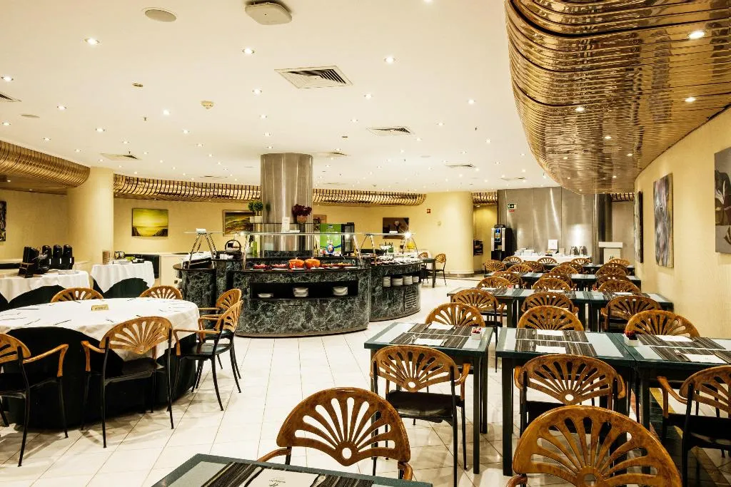 Restaurant, Holiday Inn Lisbon Continental, Lisbon