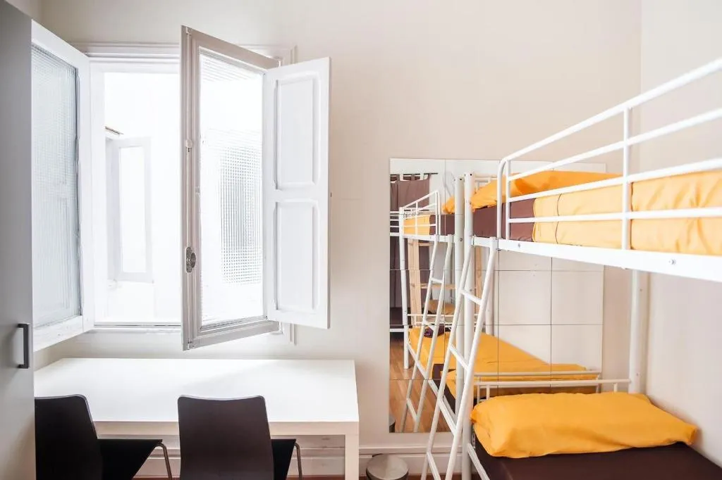 Room, Wanderlust Hostel, Tenerife