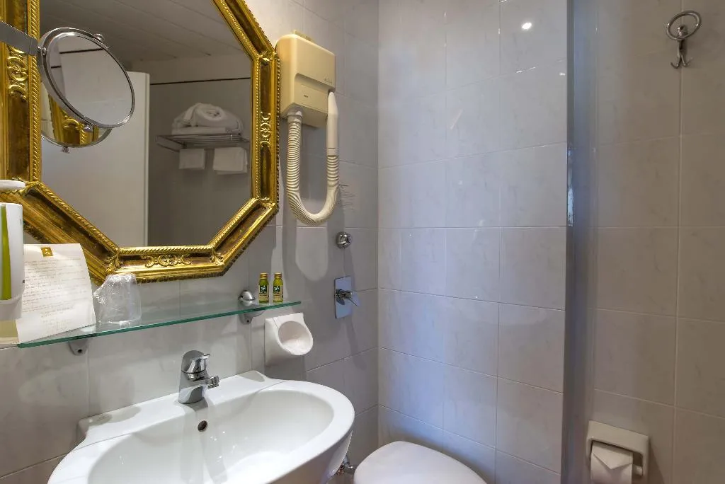 SINGLE STANDARD Room, Machiavelli Palace, Florence