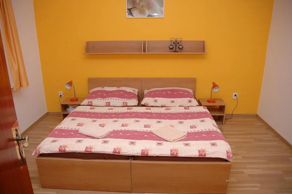 Room, Penzion V Roklích, Prague