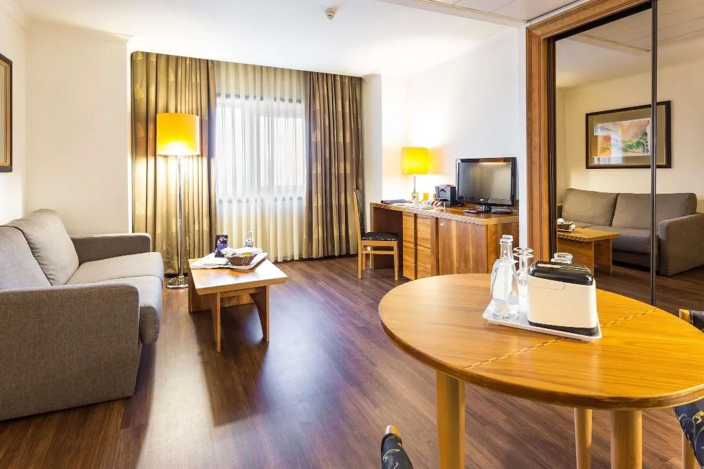 Room, Radisson Blu Hotel, Lisbon, Lisbon