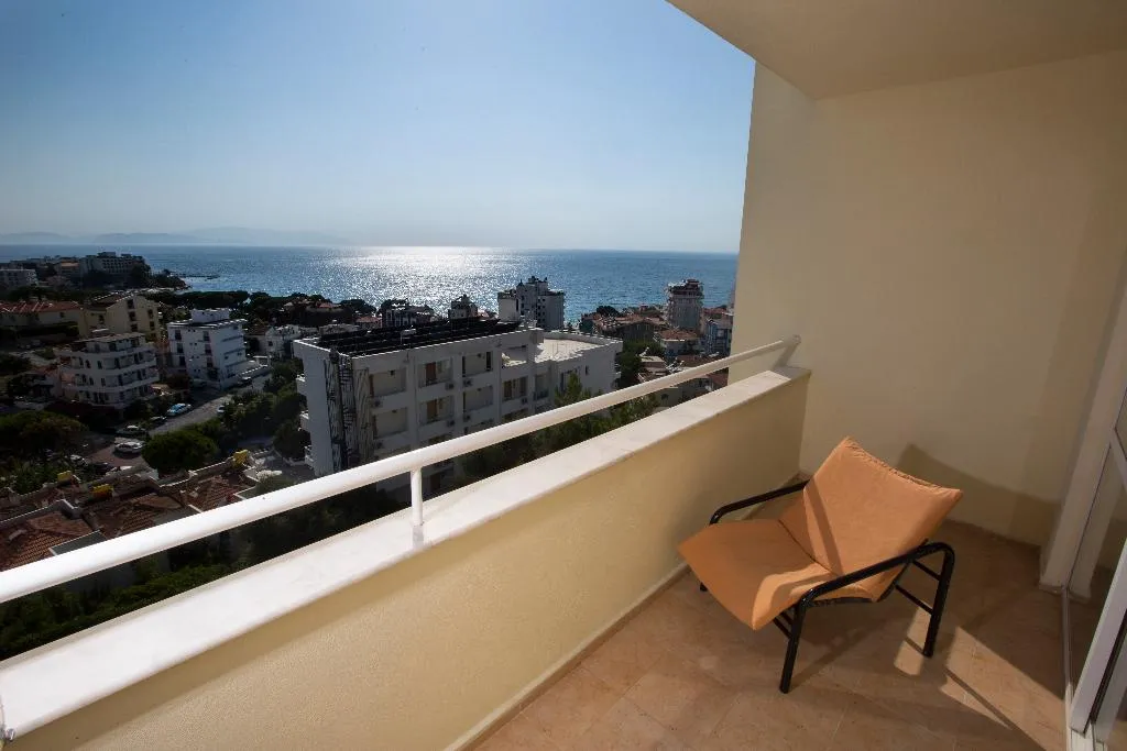 Terrace, Tuntas Family Suites Kusadasi, Izmir