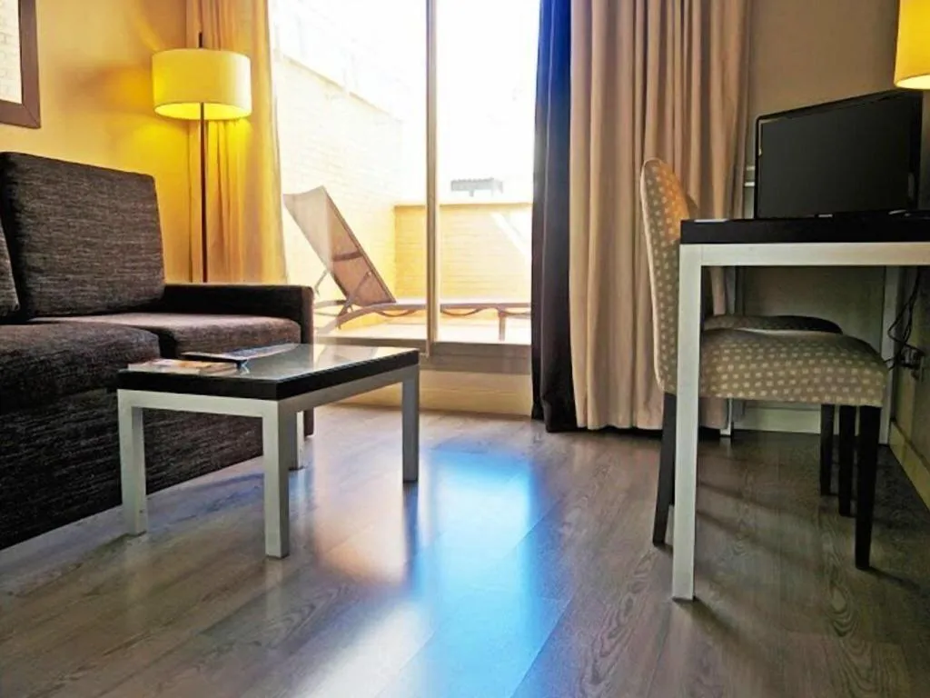 SUITE STANDARD Room, Suites Viena Plaza de España, Madrid