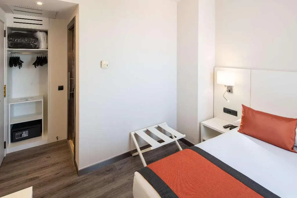 Room, Catalonia Bristol, Barcelona
