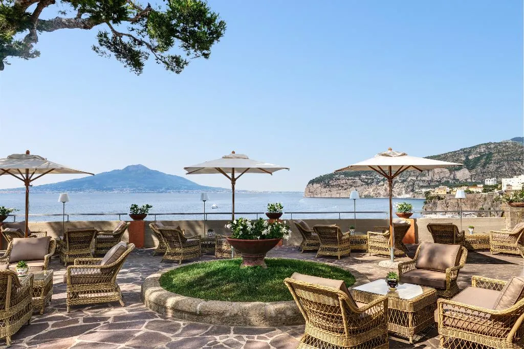 General view, Grand Hotel Ambasciatori, Naples
