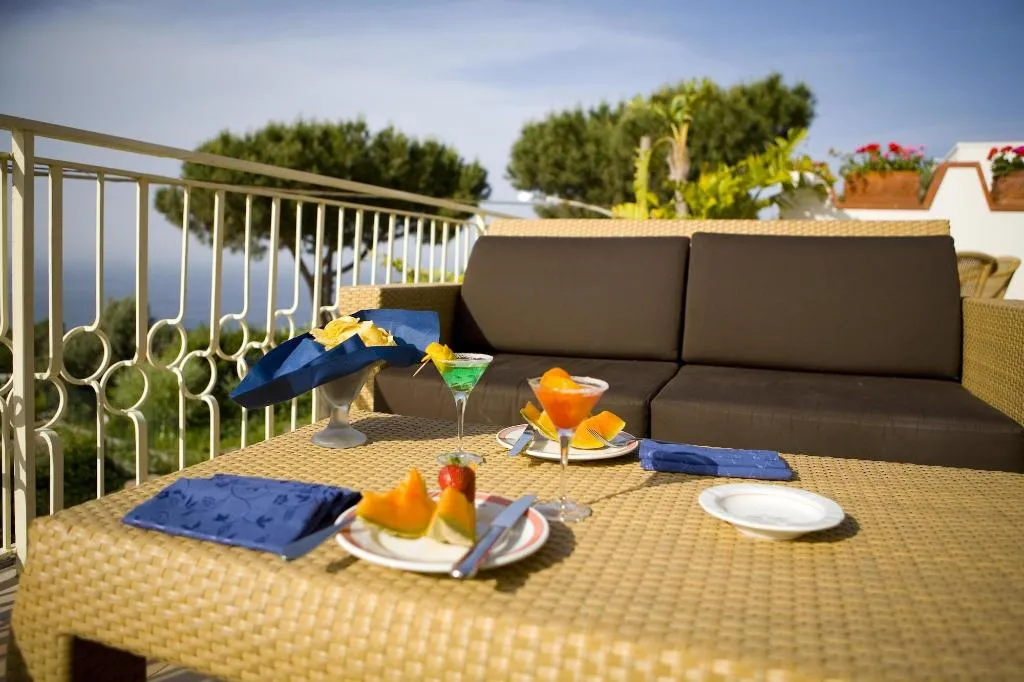 Terrace, Poggio Aragosta Hotel & Spa, Naples