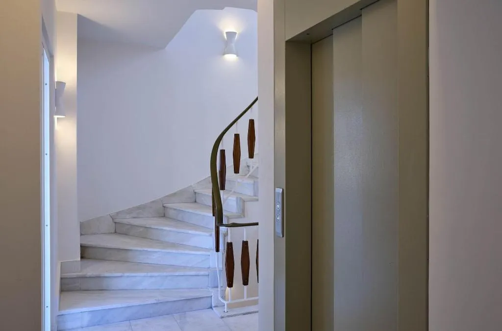 Room, Twinn Downtown Piraeus, Athens