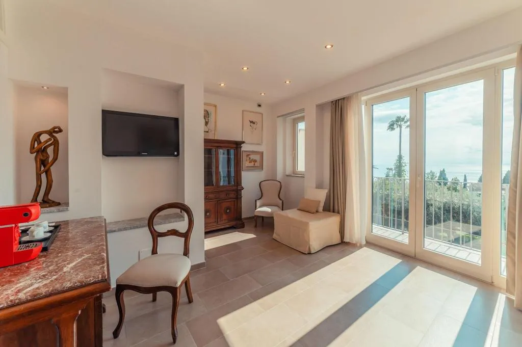 DOUBLE DELUXE SEA VIEW Room, Villa Paradiso, Taormina