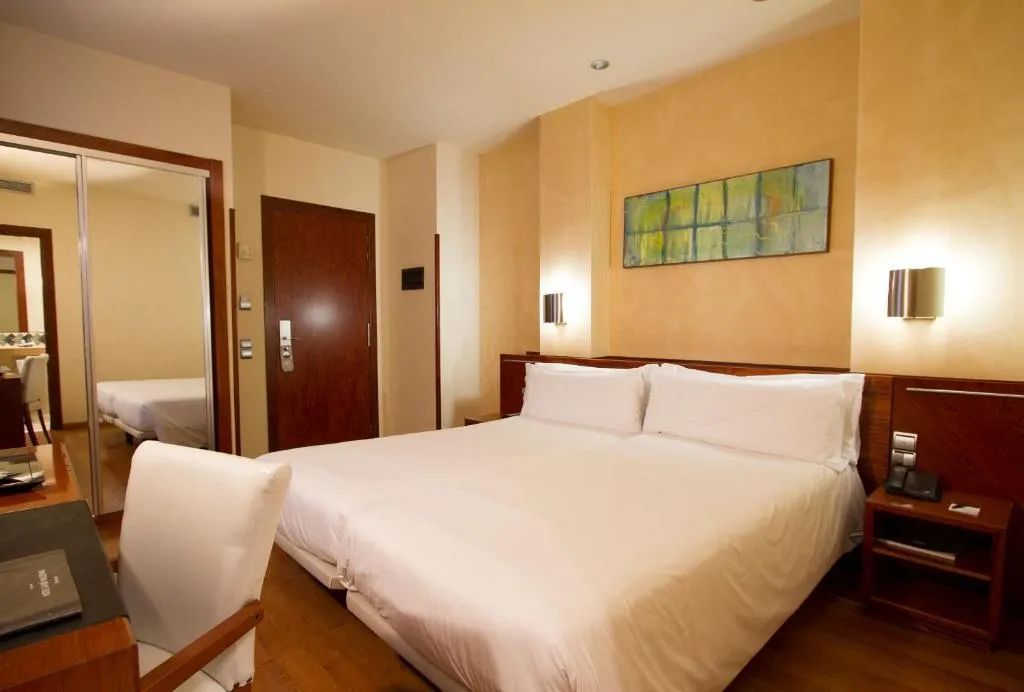 DOUBLE STANDARD Room, Garbi Millenni, Barcelona