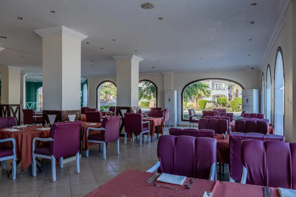 Restaurant, Continental Plaza Beach, Red Sea Riviera