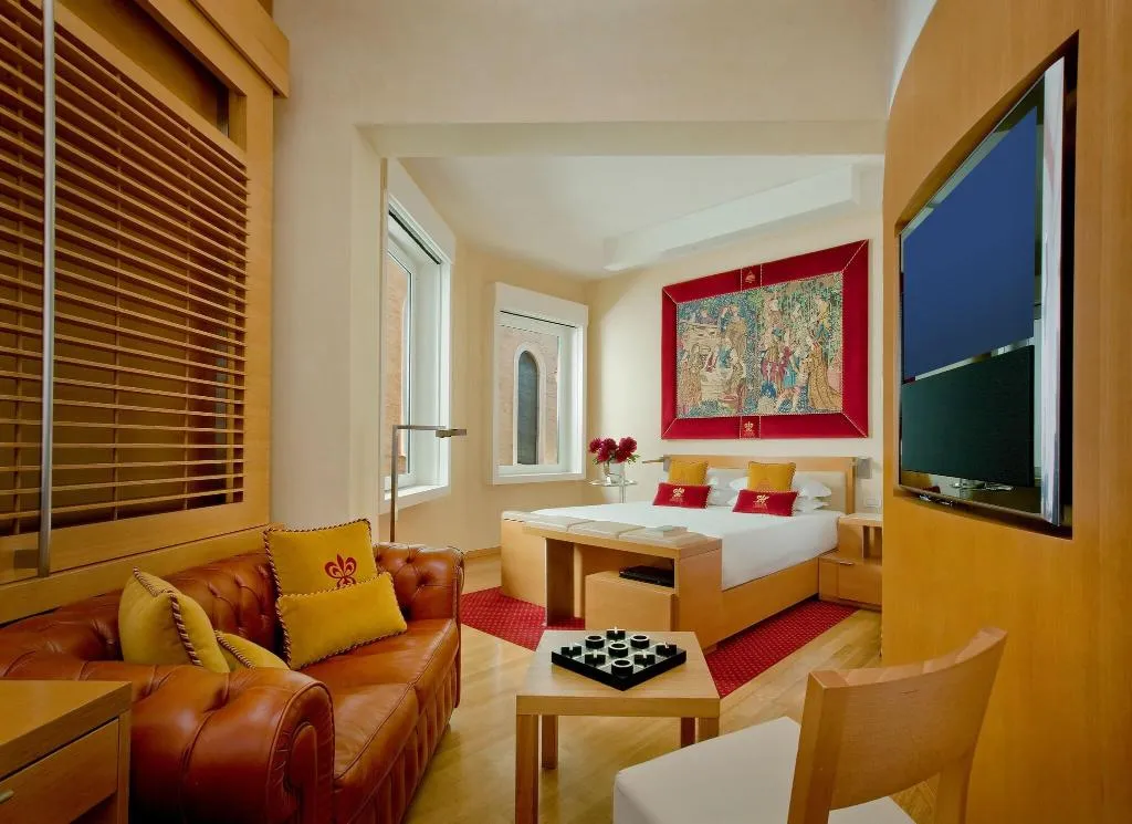 SUITE EXECUTIVE KING BED Room, Raphael, Rome