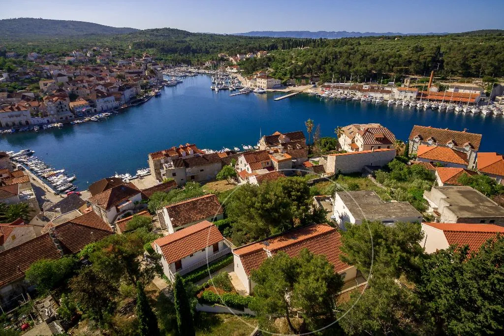 VILLA THREE BEDROOMS WITH PRIVATE POOL Room, Villa Ida, Split