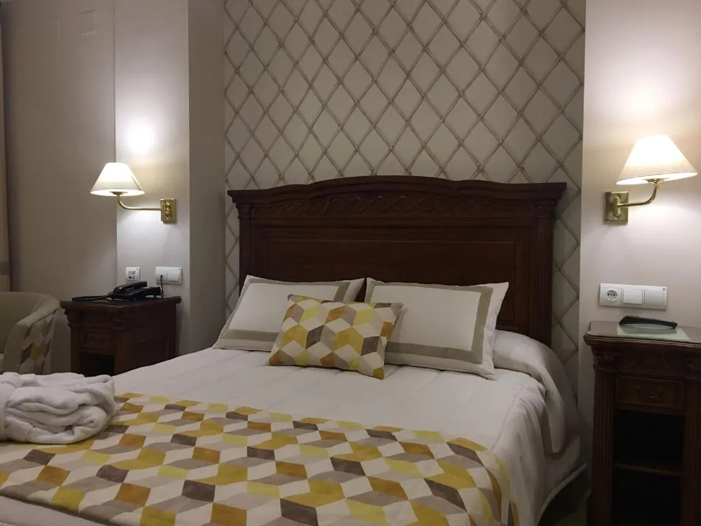 DOUBLE WITH DOUBLE BED Room, Adriano Hotel, Seville